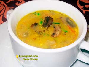 Сырный суп-пюре с шампиньонами Сырный суп-пюре с шампиньонами