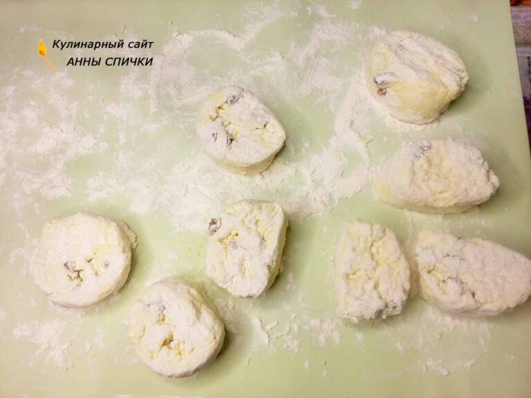 Готовим сырники с изюмом