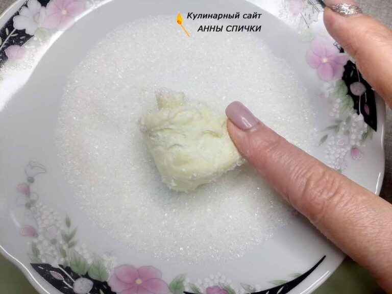 Готовим печенье гусиные лапки из творога треугольное