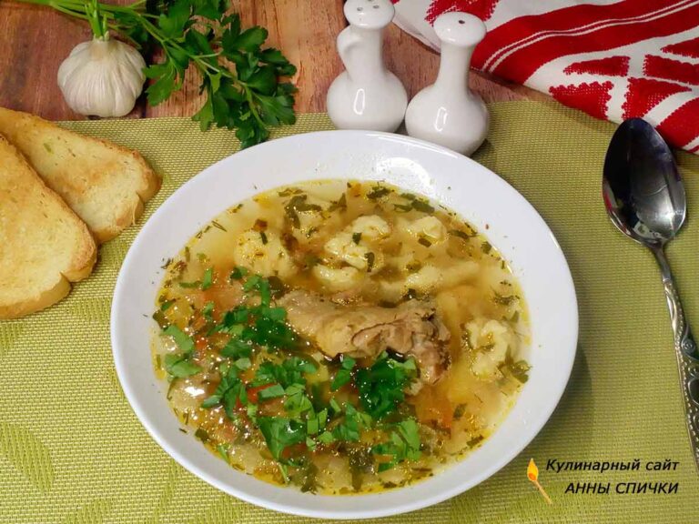 Суп с маленькими галушками