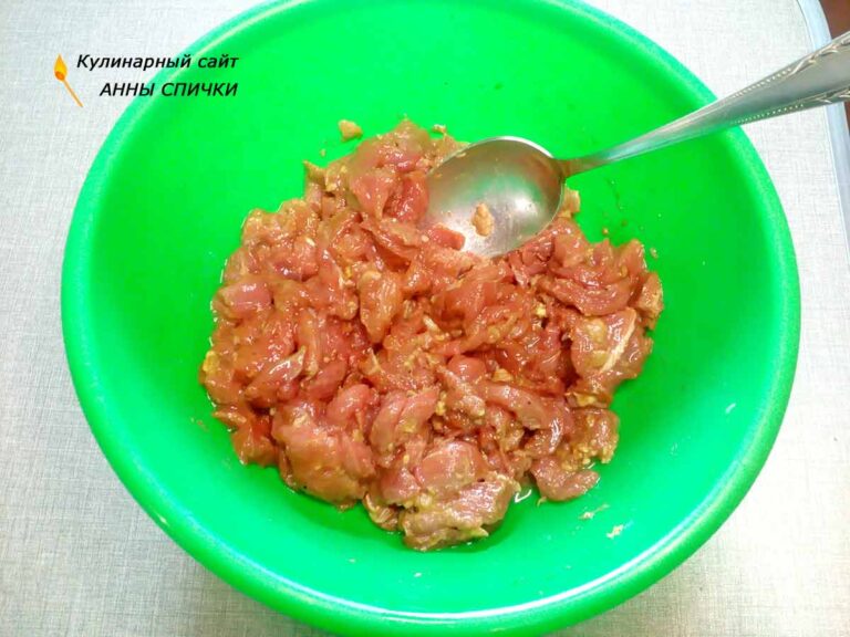 Маринуем говядину для корейского супа миеккук