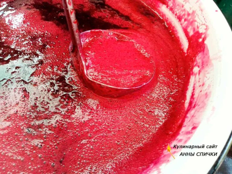 Вкусное густое варенье из черной смородины